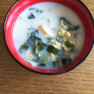小松菜の卵とじミルクスープ